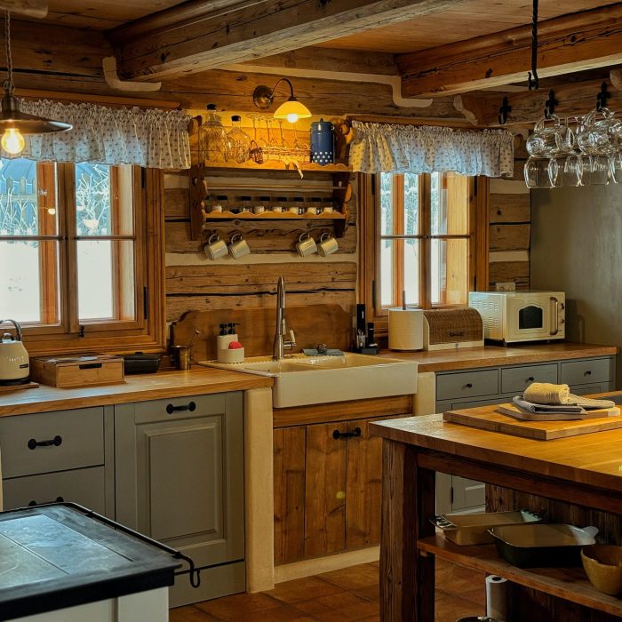 Kuchyň v Pohádkové roubence